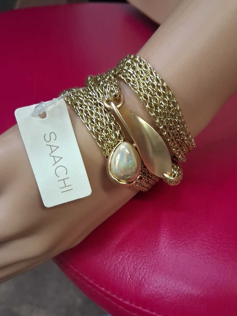 NWT Womens Saachi Mesh Twisted Plate Bracelet